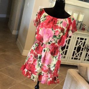DREW floral dress, elastic waist, flutter sleeve, size medium, NWT